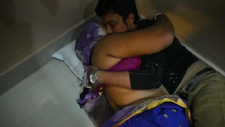 Indian porno creator: น้องสะใภ้อินเดียเซ็กซี่ชวนแฟนมาหีขณะที่สามีไม่อยู่