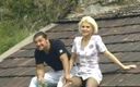 German amateur couples: O blondă germană uimitoare este futută pe acoperiș
