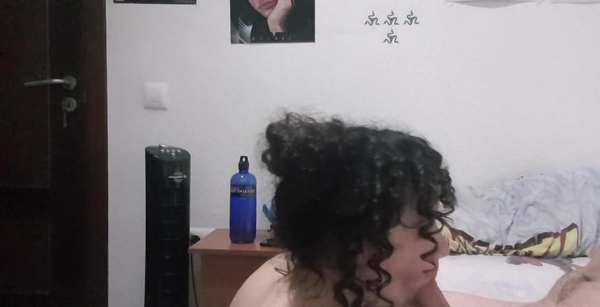 Sarahroomie: Ich liebe es, sein ganzes sperma auf meinem gesicht zu...