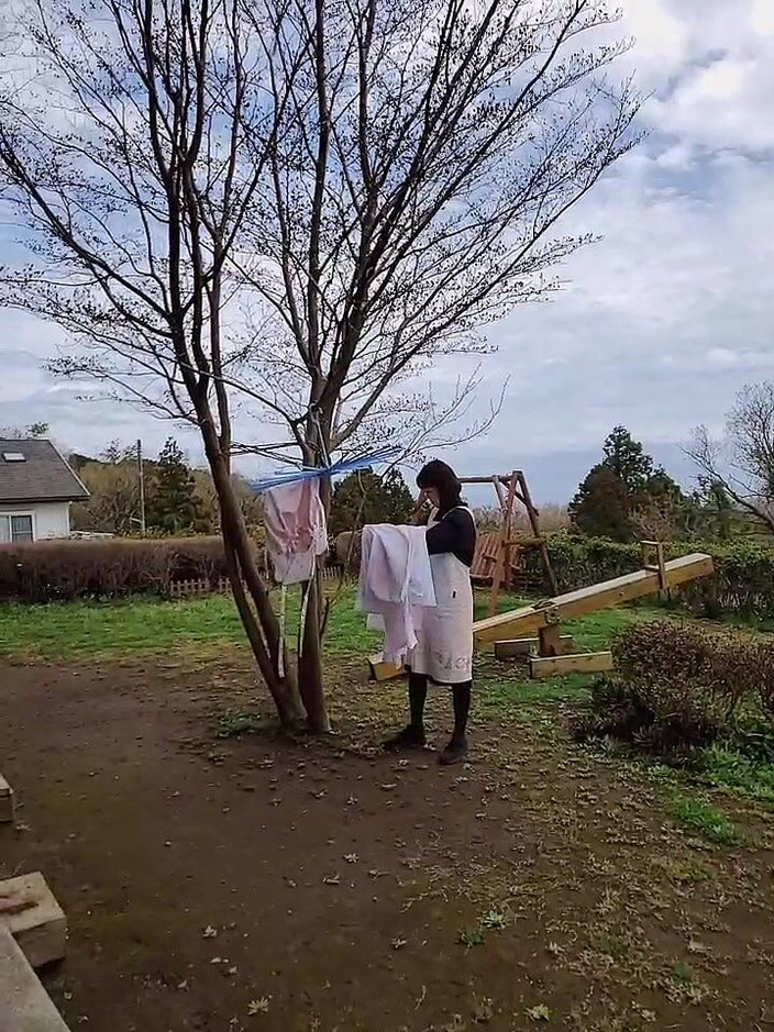 Mayumi Kanzaki: Mamá Recoge La Colada