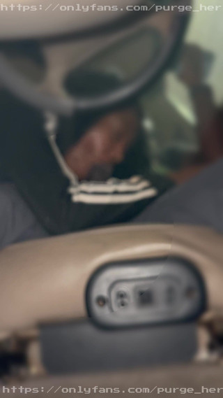 Purge_her: 她在工作了一天后好好地吮吸我的鸡巴