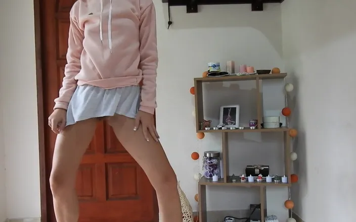 MissAnja_FH: Sweatycardio Without Panty on a Rainyday