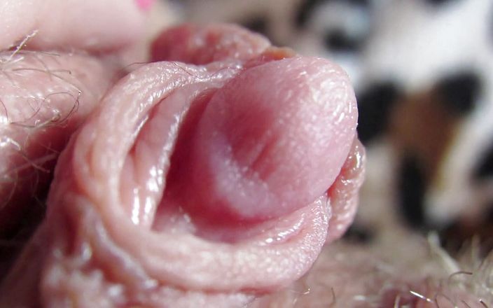 Cute Blonde 666: Extreme close up on my hard clit head