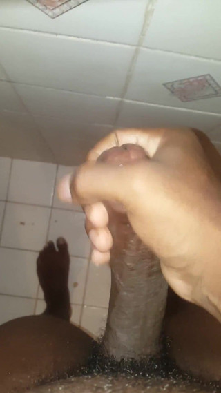 Black guy: Jerking off S10 E10