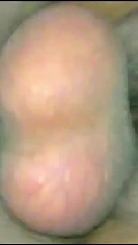 Eu sou tão tesuda me fodendo o mais duro que puder e fazendo minha buceta peluda dolorida ruiva