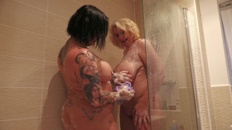 Cheyenne Rose 80: Duschen mit camilla