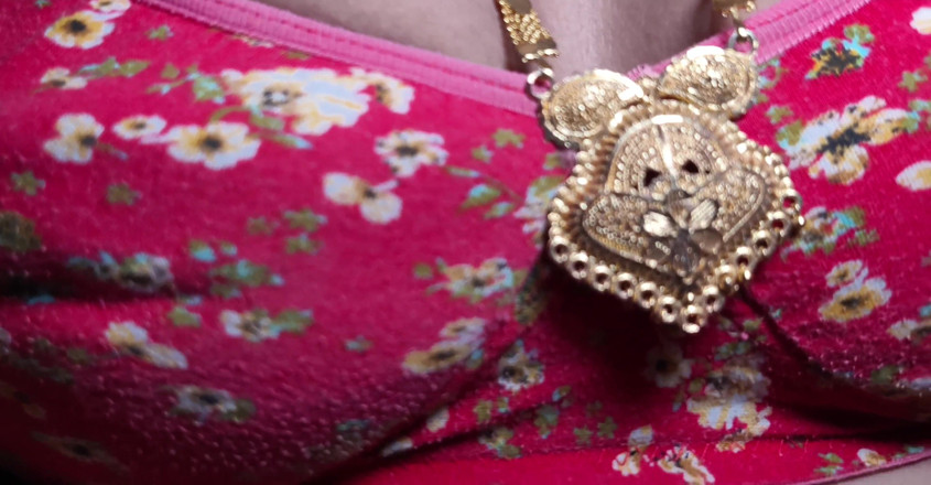 Desi step mom: Desi heißes echtes sexvideo von bhabhi, das ein kleid trägt...