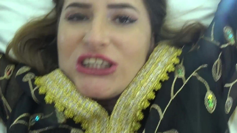 Amateur Homemade Porn: Fucking My Sexy Cute Arab Stepsister When Parents Are Outside