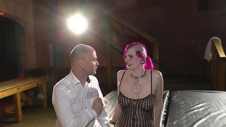 GangBang-Dream: Nasty-whore Laura in Creampie Gangbang