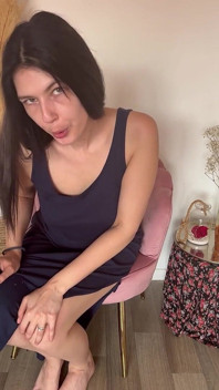 Femdom - Otwórz Usta I Zostań Moją Popielniczką Na Czas Filmu