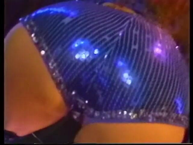 Old Good Porn: Lovely Keisha and girlfriend share stiff cock