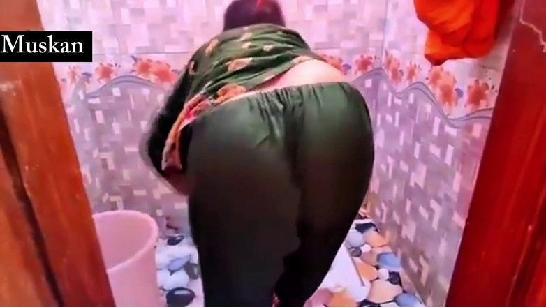 Muskan Rani: 인도 섹시녀 집 청소