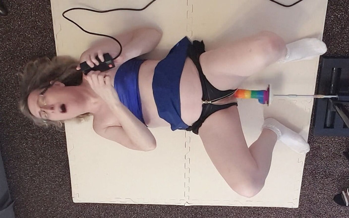 Spike Essex: Essex Girl Lisa - vários orgasmos anal de Rainbow dildo na...