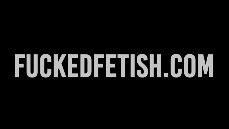 Fucked fetish: Sara humillación con 4 extremidades atadas, bolsa de juego de aliento