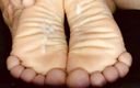 Zsaklin&#039;s Hand and Footjobs: Dream Soles