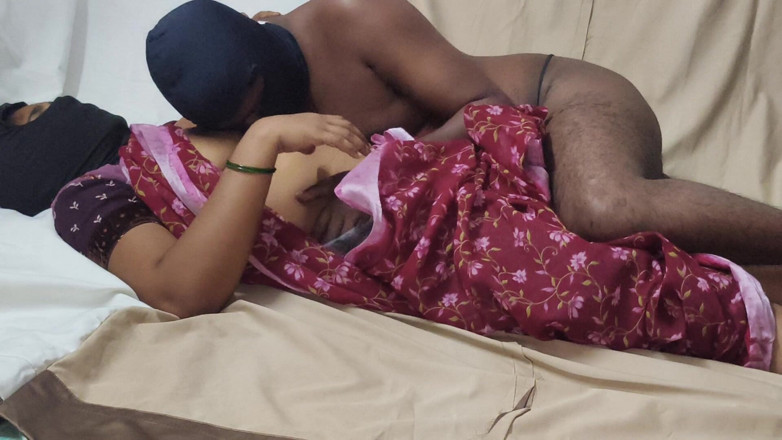 Indian innocent wife: 印度德西加尔各答阿姨