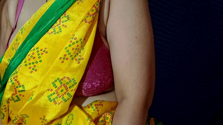 Pikaindian: Video rekaman seks romantis ibu-ibu hot india dengan kain sosis