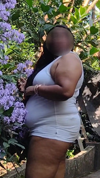 Beautiful Desi Girl Getting Nude Outside in the Garden