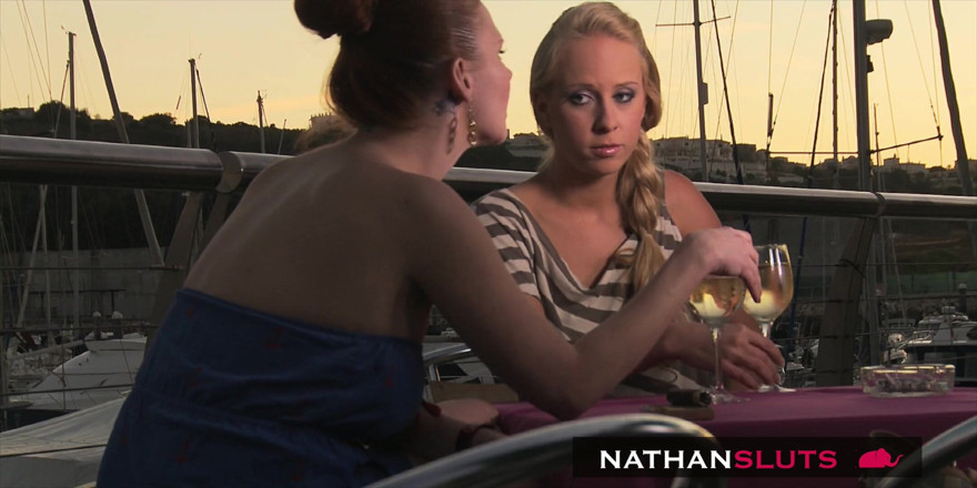 Nathansluts: 마른 Aliz를 위한 인정사정 없는 애널 드릴링