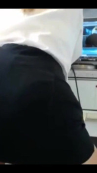 Cewek nakal sexydea lagi asik fingering memeknya sendirian di live webcam