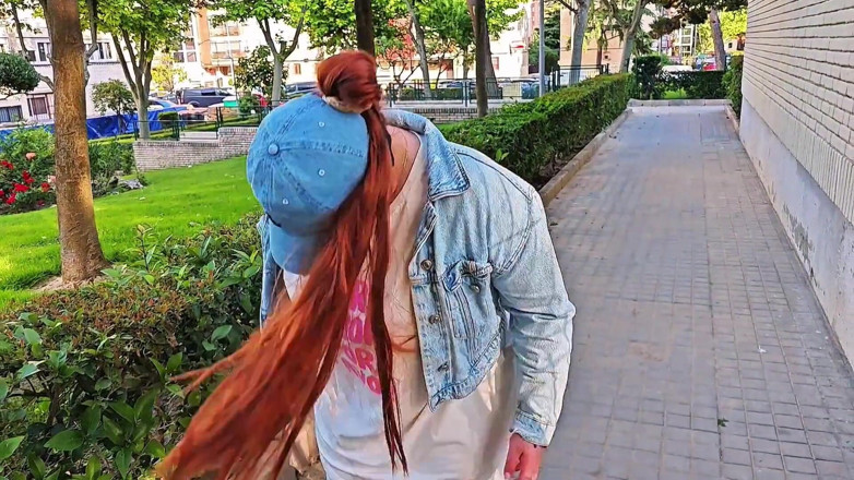Latincurvyredhead: मेरे सौतेले भाई की पत्नी मुझसे कहती है कि वह आउटडोर हस्तमैथुन करने की उसकी कल्पना का मजा लेने में उसकी मदद करे और मेरी यात्रा के बाद मुझे फुहार दे रहा है