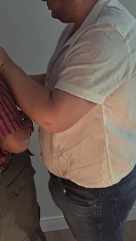 Medvědí policajt vyšetřování: smyslný výslech s Heavyhitterboxerem