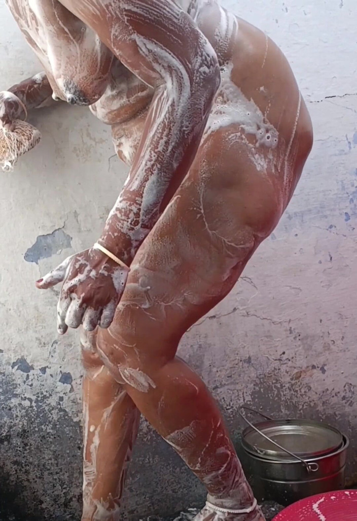 Jayaselvi: My nude bathing show