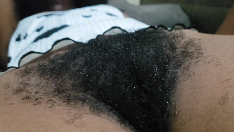 Lovemina: Une jeune bombasse mignonne profite d’un moment sensuel avec une...