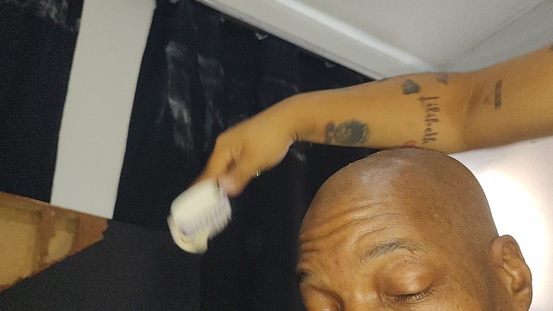 PABLO N3GROBAR: Kolumbijský účes X Prsa-n-zadek 2