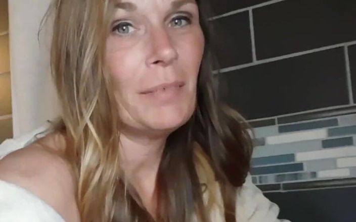KimitheMilfMommy: Zou het niet leuk zijn?