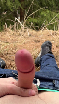 Twink Wixt Seinen Grossen Schwanz Outdoor in Der Naturtwink Wixt Seinen Grossen Schwanz Outdoor in Der Natur