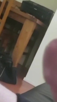 Pula uriașă a soțului meu sexy este o fabrică de spermă