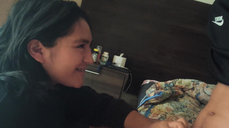 Moo DBOXXX: เพื่อนคริสต์ศาสนิกอายุ 18 ปีของฉันดูดควยฉัน แฟนเธอคิดว่าเธออยู่ที่โบสถ์