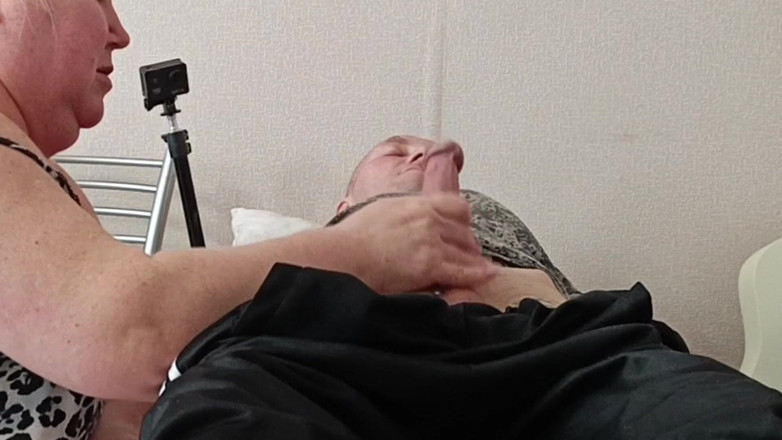 Zona901: A Neighbor Came to Suck a Dick to Swallow a...