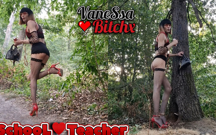 VaneSsa BiTCHx: Учитель показывает себя на автостоянке La Faisanderie
