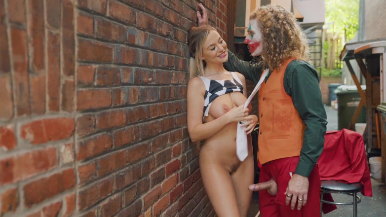 Cosplayground: Blake Blossom as Harley Quinn Gets Fucked Hard by Joker -...