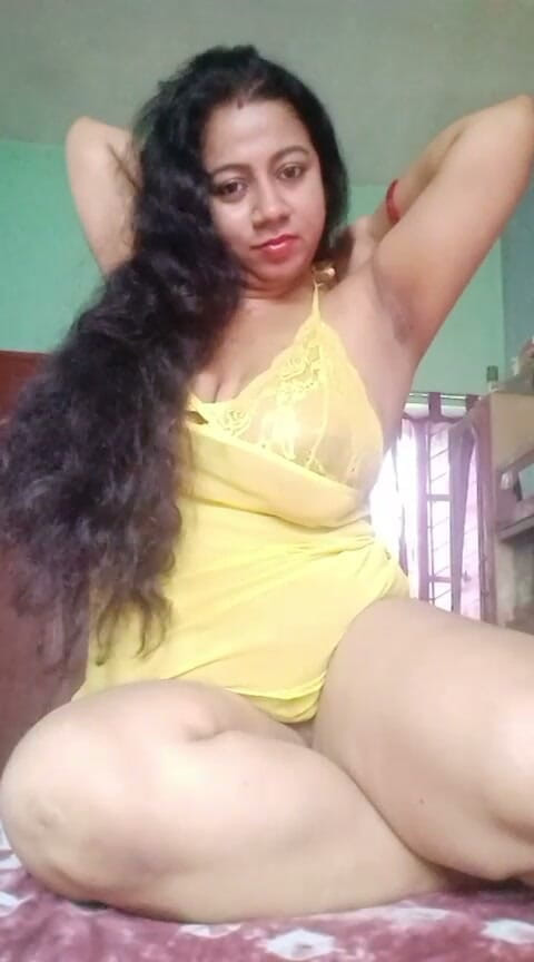 sourav0mazumdar: Bhabi hứng tình khoe mông
