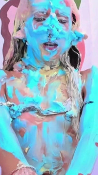 Wam!! Kue ulang tahun martina wam