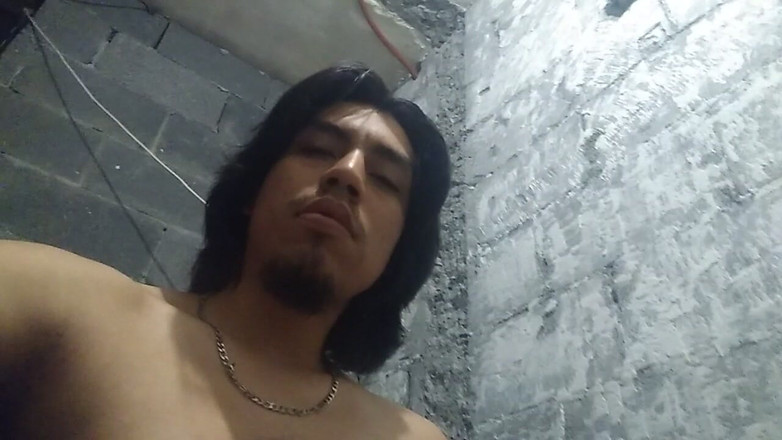 AlexAlejandro13: 私の家で裸