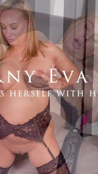 MILF Eva May Pink Dildo Orgasm!