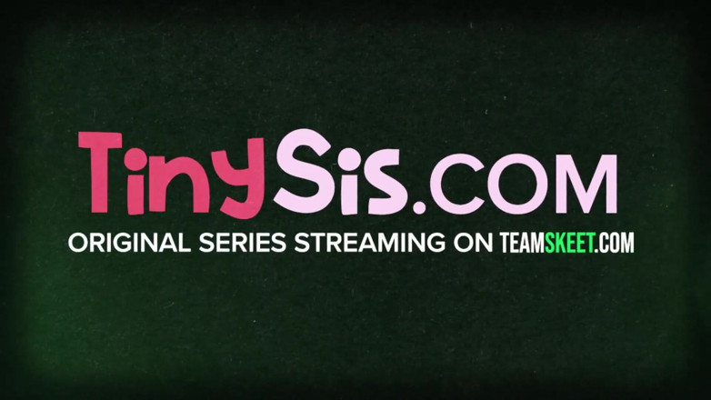 Team Skeet: TeamSkeet - Sexy slut Emily Austin knew how to properly lick...