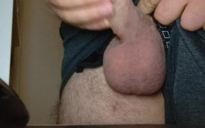 Amreis: Night Is the Time to Jerk off and Cum.