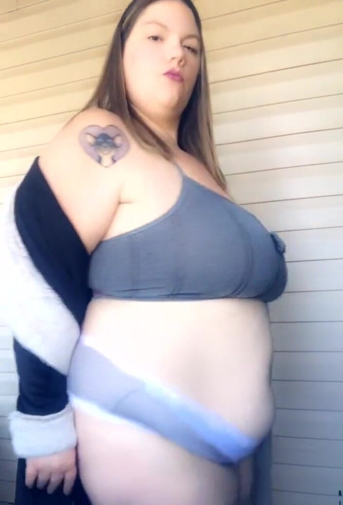 420bettyboobs: 私はからかわれるのが大好きです!出すのも大好きです!笑