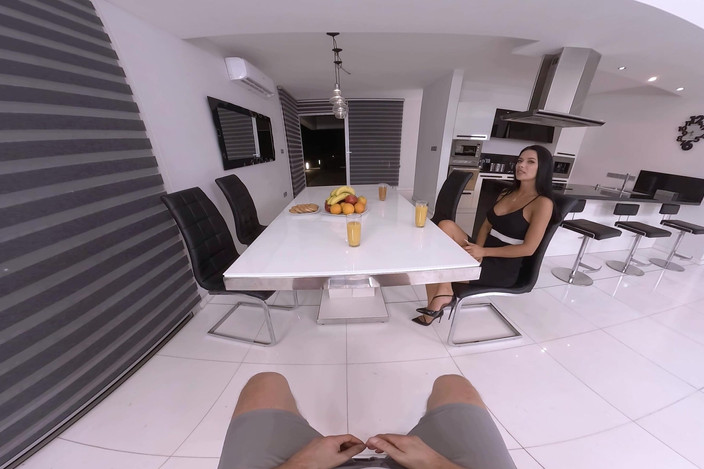 Virtual Taboo: 三人行的很好的理由