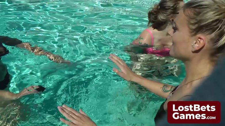 Lost Bets Games: Гра стрип-заморожування наповнена пальпійною напругою