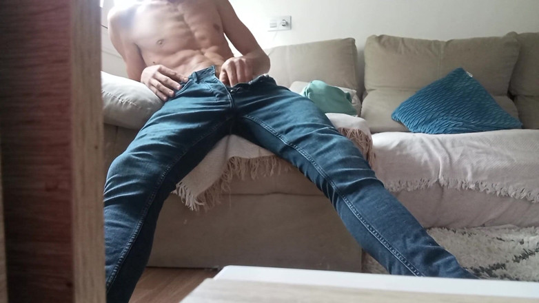 Elvissc: The Horny Jerk off with the Nice Big Cock Jerks...