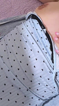 자지를 문지르지만 안에 사정하지 마세요