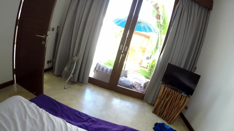 Helena Moeller: Sex date on vacation: horny teen got fucked in POV