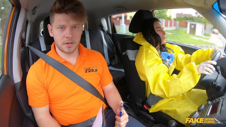 Fake Driving School: Zdjąć mój garnitur Hazmat i pieprzyć mnie