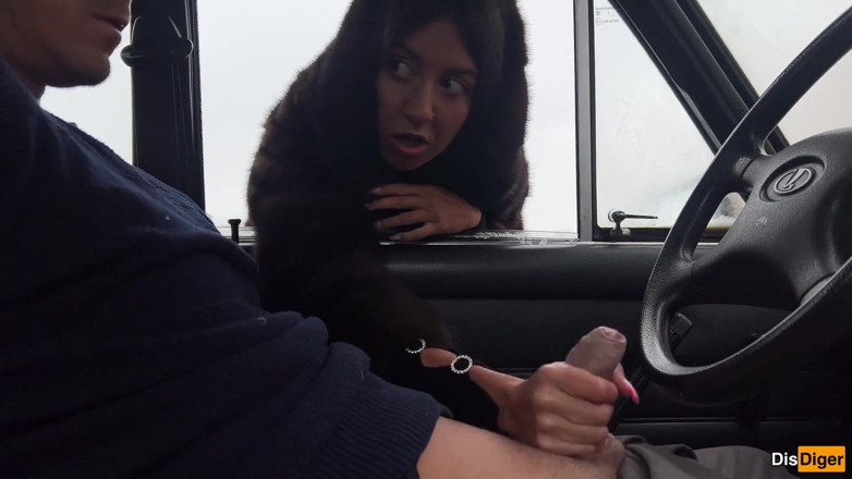 Dis Diger: Orang asing Memberikan Saya Handjob Melalui Tingkap Kereta Di Tempat...